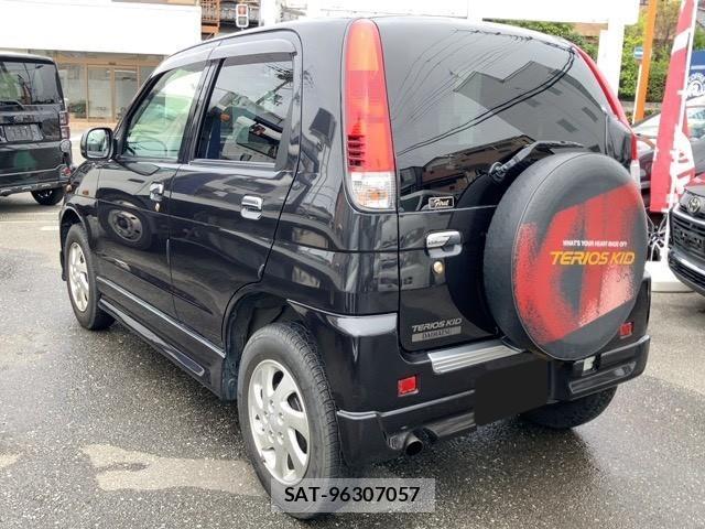 Daihatsu TERIOS KID 2001-10 8812681-10