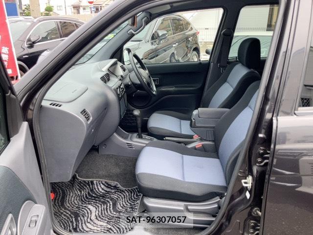 Daihatsu TERIOS KID 2001-10 8812681-19