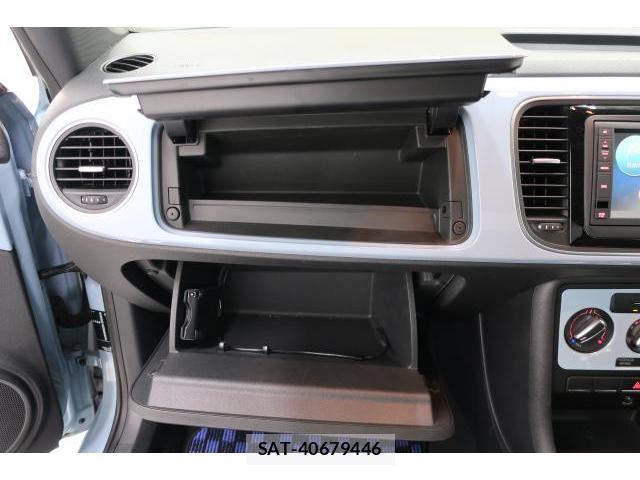 VolksWagen THE BEETLE 2013-06 8812099-13