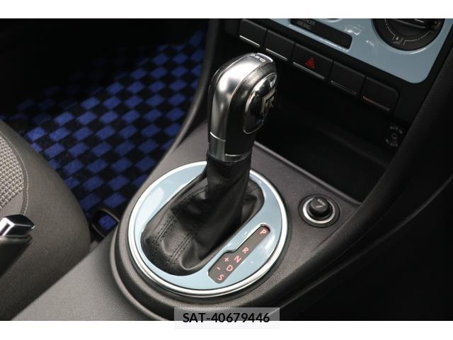 VolksWagen THE BEETLE 2013-06 8812099-9