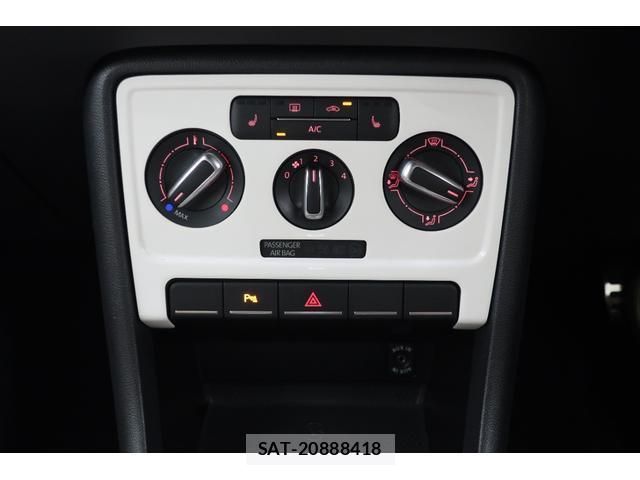 VolksWagen THE BEETLE 2014-11 8812103-9