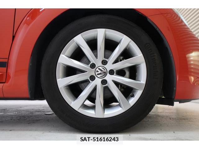VolksWagen THE BEETLE 2015-10 8812104-16
