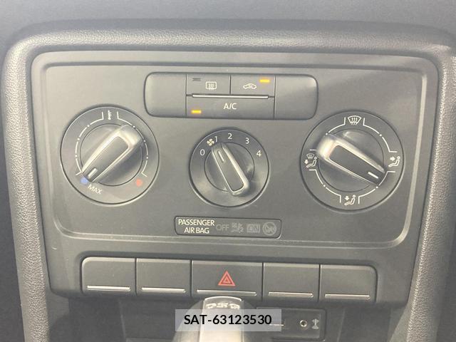VolksWagen THE BEETLE 2017-11 8816259-12