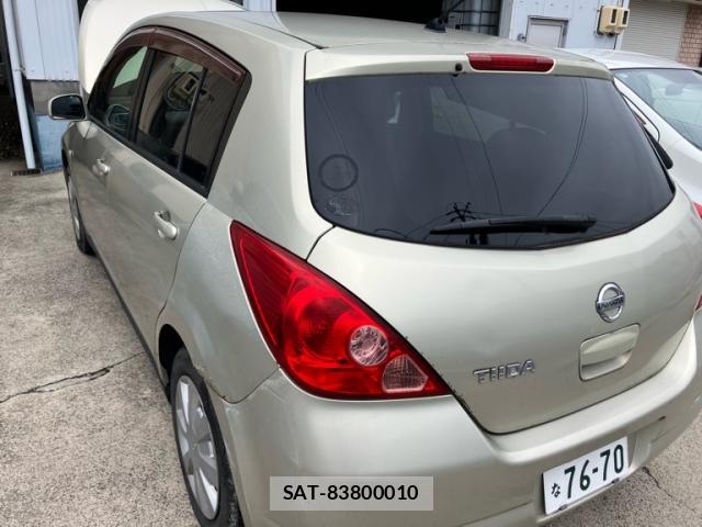 Nissan TIIDA 2004-10 8813440-1
