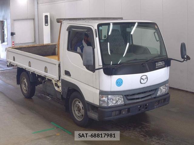 Mazda TITAN DASH 2009-10 8815838-3