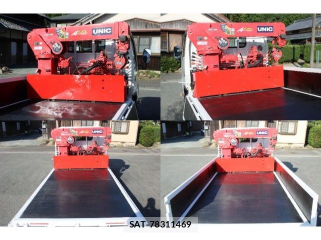 Mazda TITAN 2015-06 8814360-15