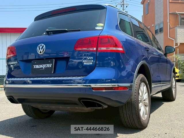 VolksWagen TOUAREG 2016-07 8812795-13