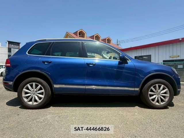 VolksWagen TOUAREG 2016-07 8812795-3