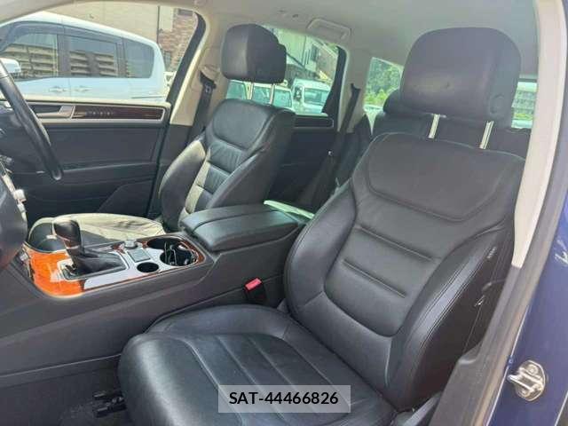 VolksWagen TOUAREG 2016-07 8812795-5