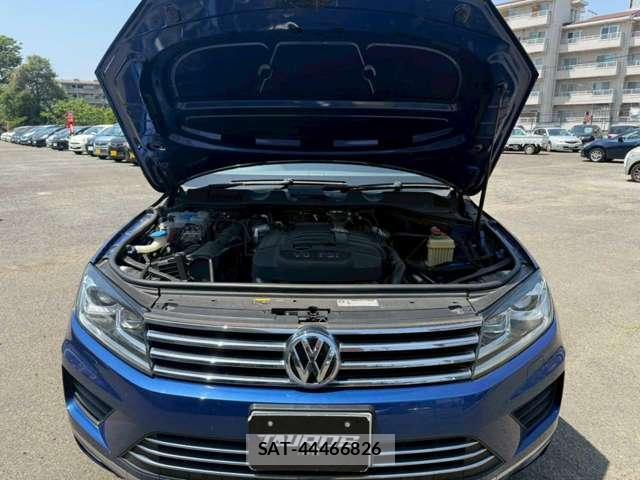 VolksWagen TOUAREG 2016-07 8812795-7