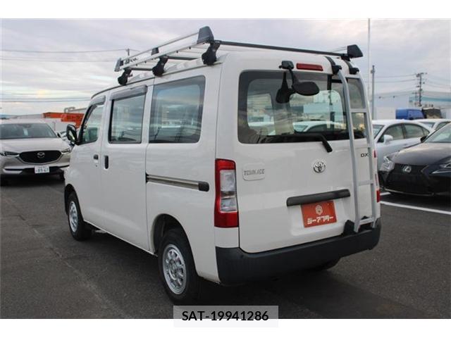Toyota TOWNACE VAN 2021-04 8815778-10