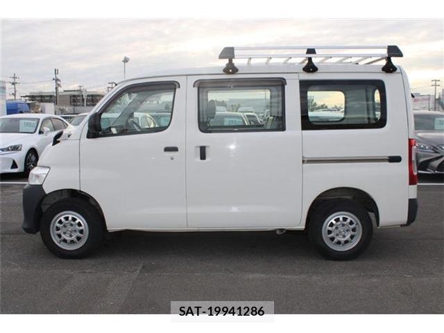 Toyota TOWNACE VAN 2021-04 8815778-11