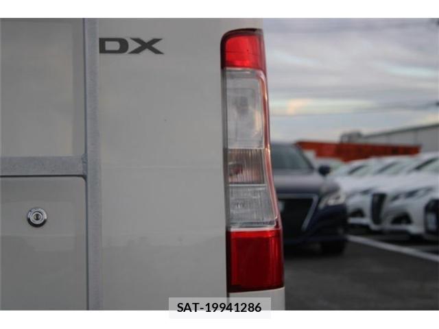 Toyota TOWNACE VAN 2021-04 8815778-18
