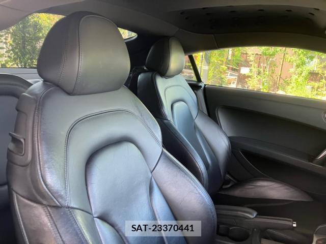 Audi TT 2012-01 8813292-15