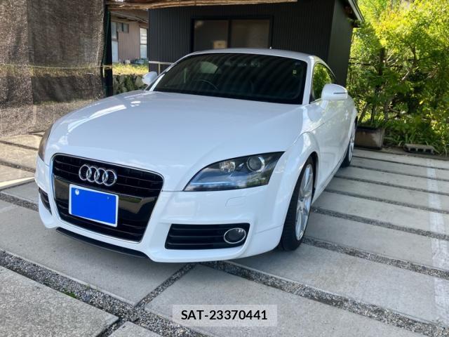 Audi TT 2012-01 8813292-2