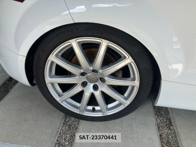 Audi TT 2012-01 8813292-4