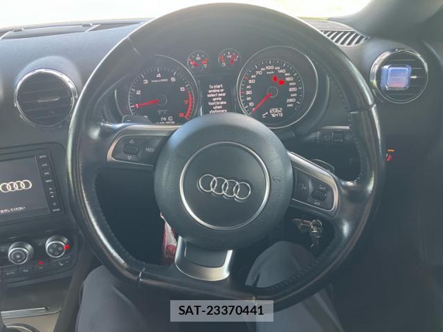 Audi TT 2012-01 8813292-6