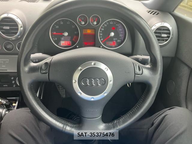 Audi TT 2004-07 8817469-10