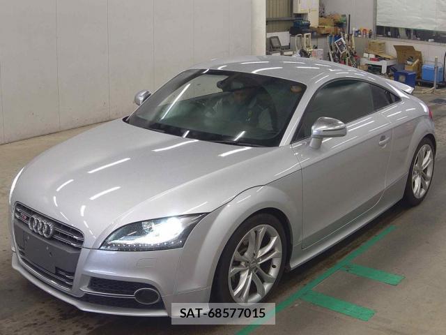 Audi TTS 2011-11 8816202-3