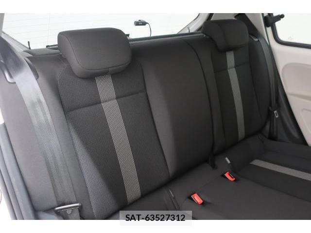 VolksWagen UP! 2018-09 8812100-11