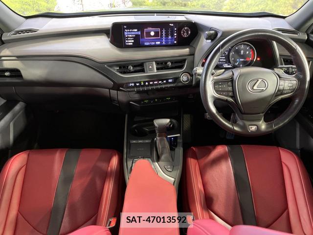 Lexus UX 2019-10 8812954-2