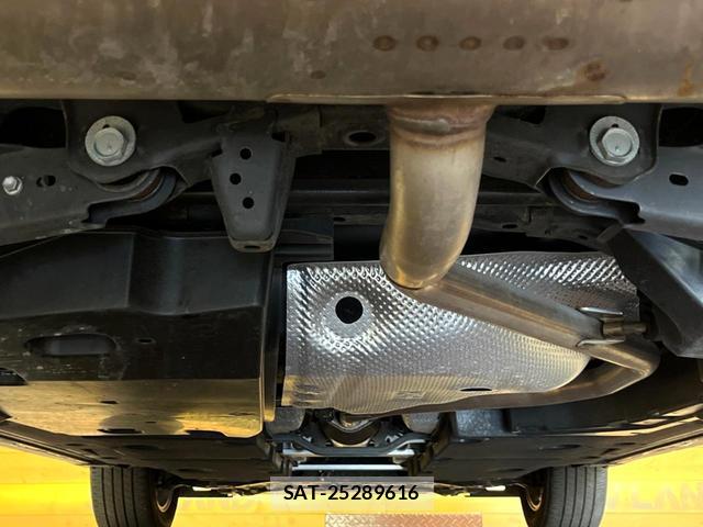Lexus UX 2020-12 8814149-18