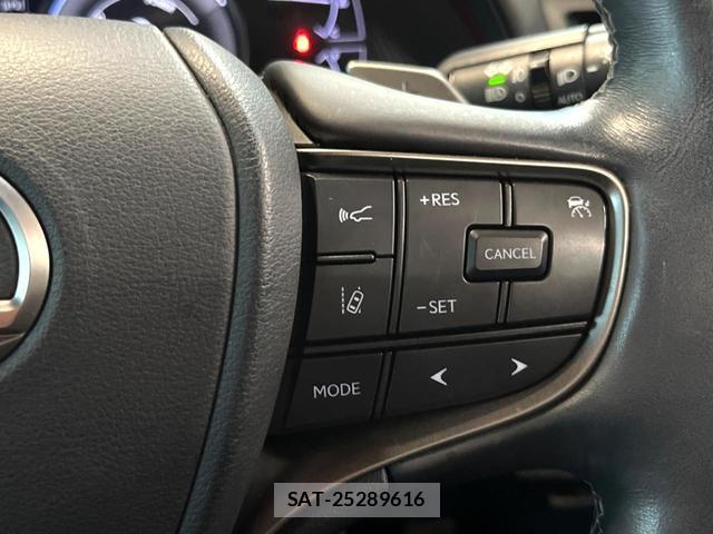Lexus UX 2020-12 8814149-4