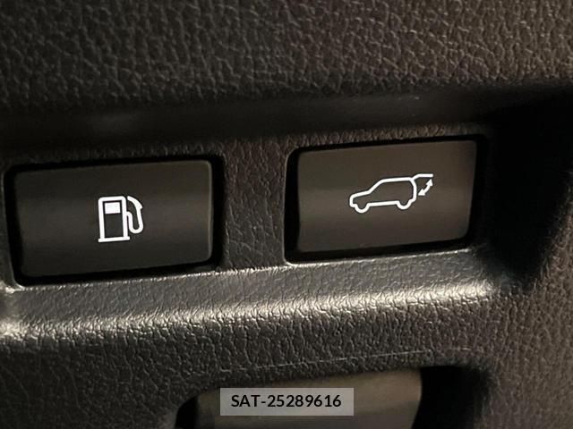 Lexus UX 2020-12 8814149-7
