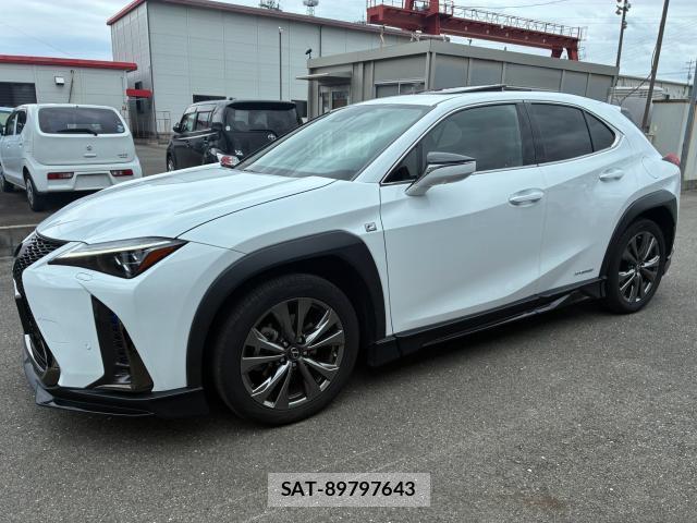 Lexus UX 2019-02 8814663-9