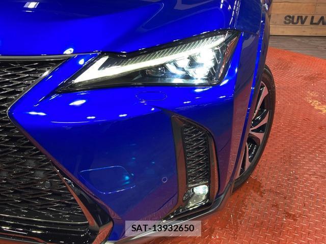 Lexus UX 2023-05 8815907-11