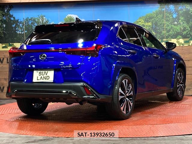 Lexus UX 2023-05 8815907-16