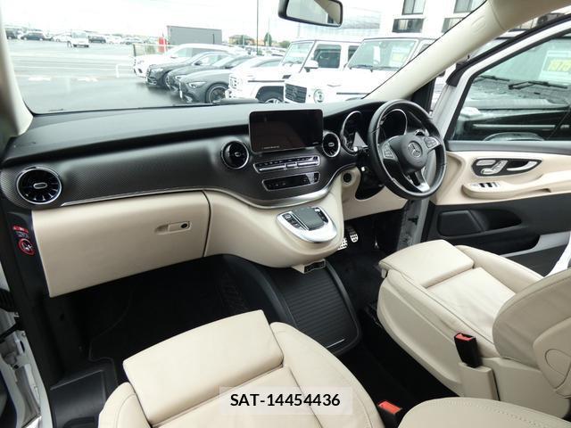 Mercedes Benz V-CLASS 2023-11 8813910-17