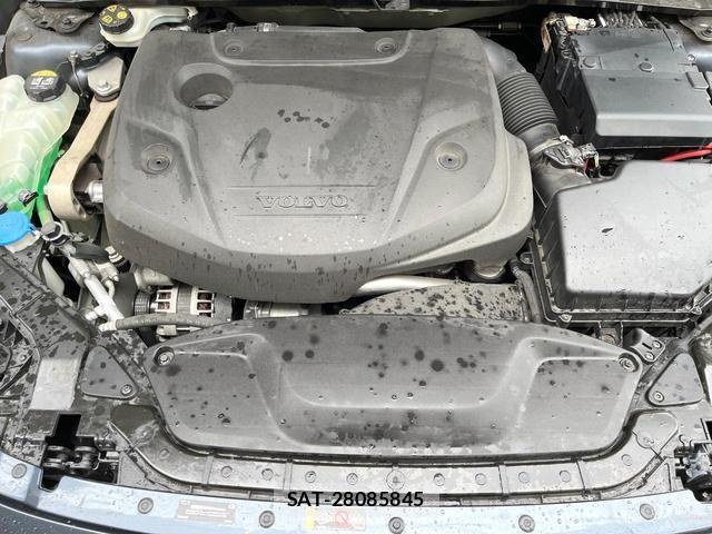 Volvo V40 2018-06 8812151-18