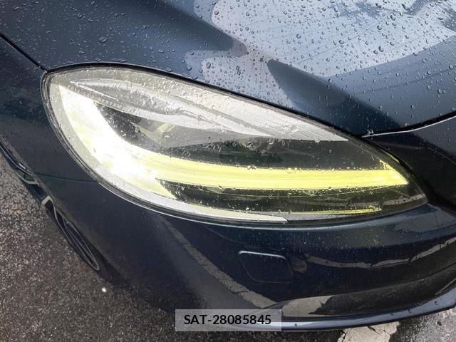Volvo V40 2018-06 8812151-19