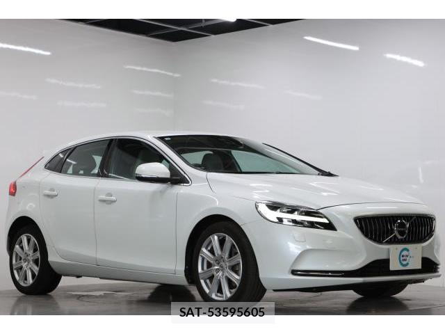 Volvo V40 2017-03 8812946-0