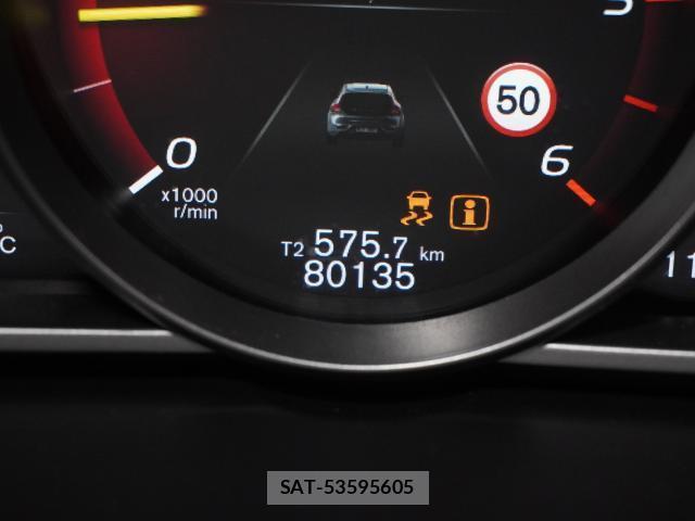 Volvo V40 2017-03 8812946-10