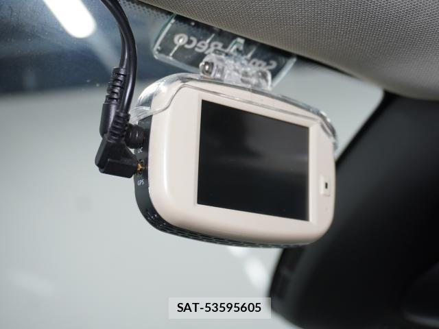 Volvo V40 2017-03 8812946-11
