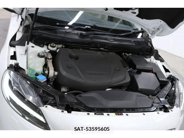 Volvo V40 2017-03 8812946-18