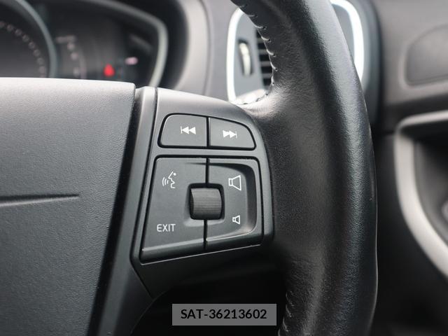 Volvo V40 2017-01 8813016-14