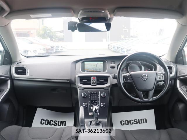 Volvo V40 2017-01 8813016-3