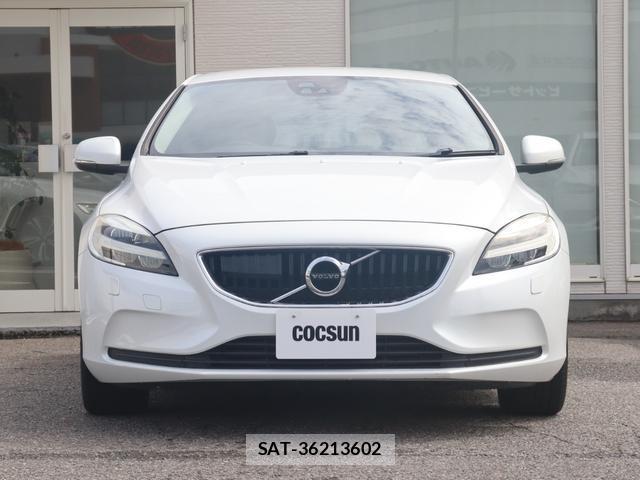Volvo V40 2017-01 8813016-4