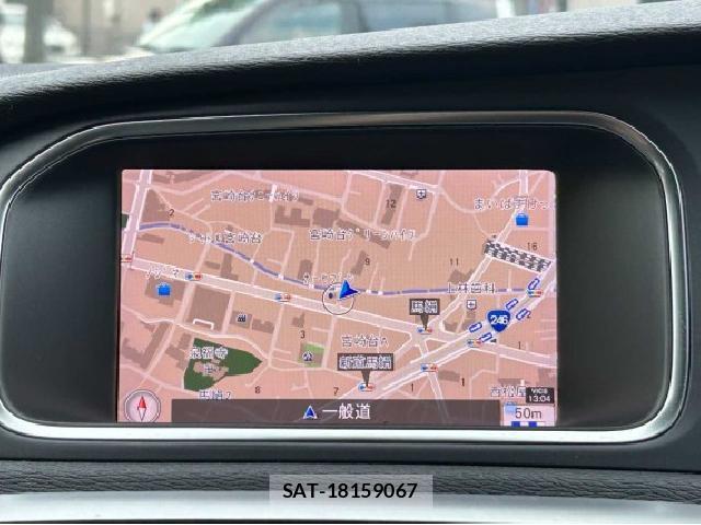 Volvo V40 2019-04 8814037-12