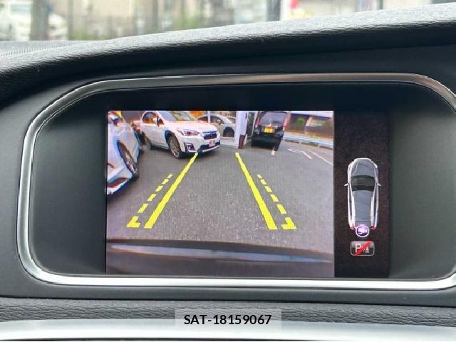Volvo V40 2019-04 8814037-13