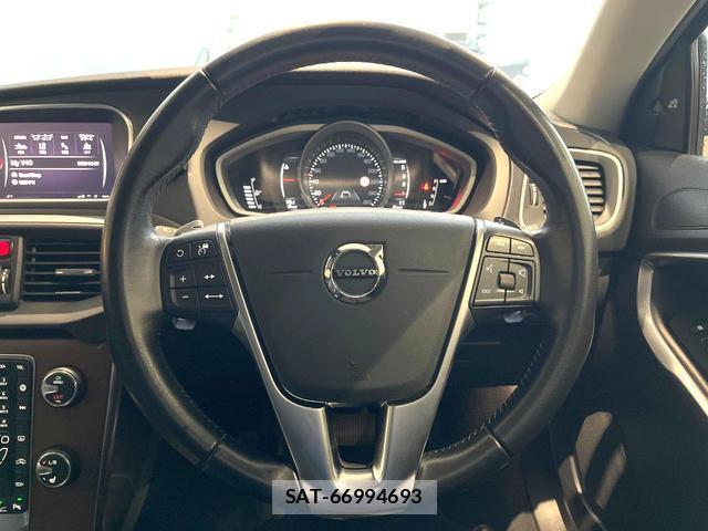 Volvo V40 2019-10 8814355-11