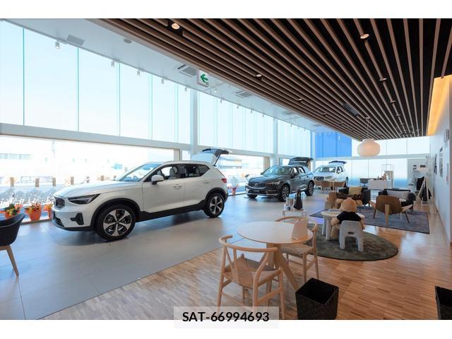 Volvo V40 2019-10 8814355-3