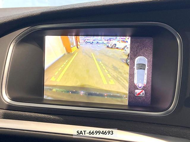 Volvo V40 2019-10 8814355-6