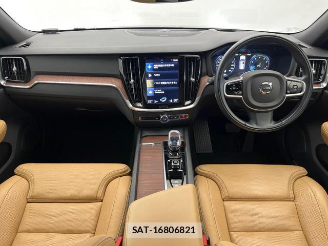 Volvo V60 2022-07 8812143-1