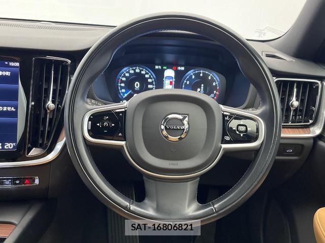 Volvo V60 2022-07 8812143-10