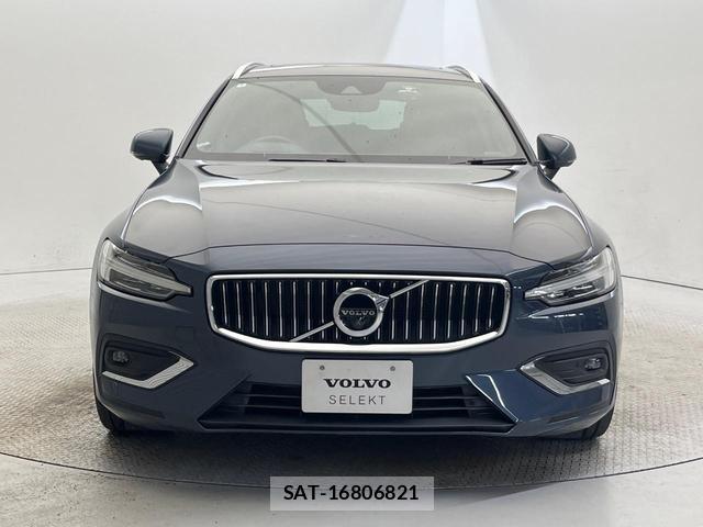 Volvo V60 2022-07 8812143-16