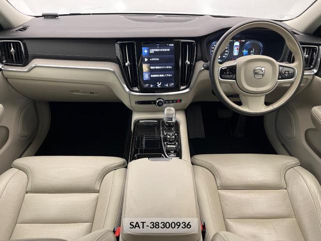 Volvo V60 2019-12 8812144-1